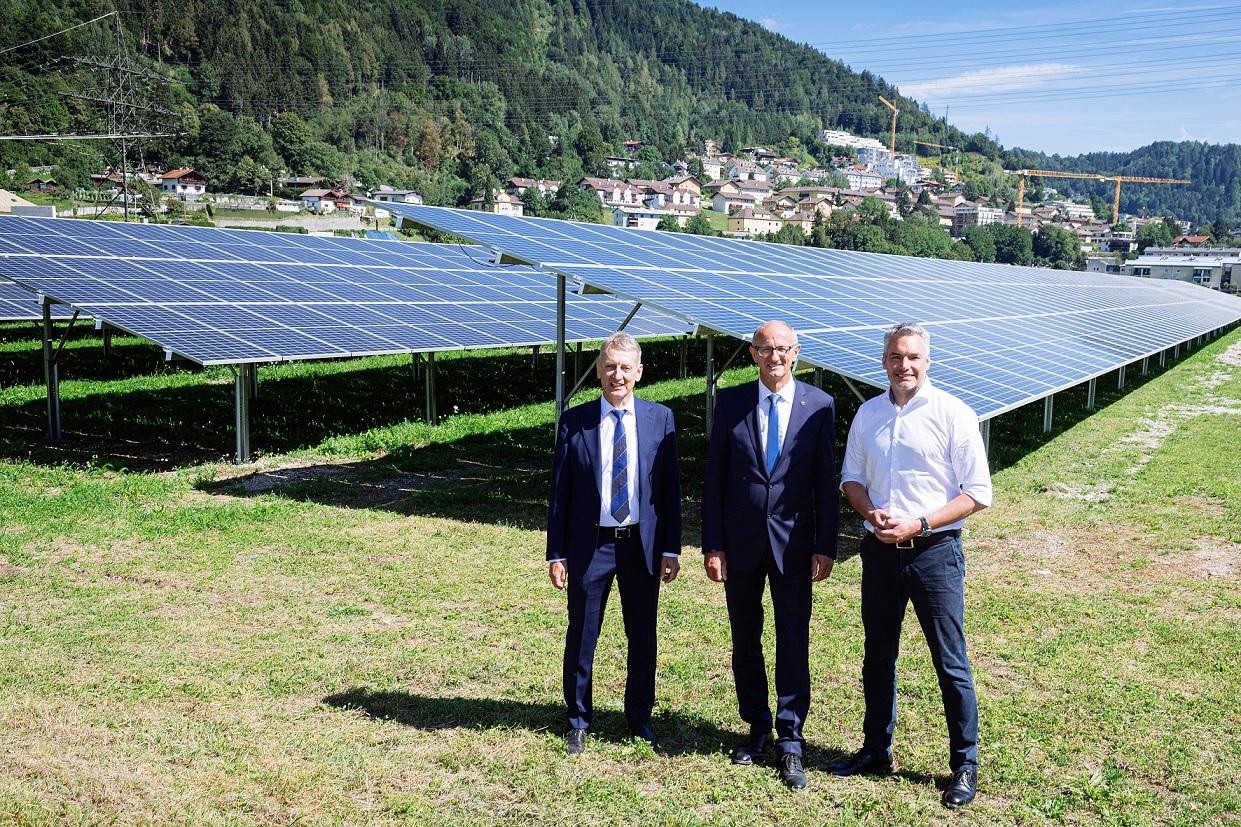 Erste PhotovoltaikGroßanlage geht in Betrieb TIWAG Saubere Energie